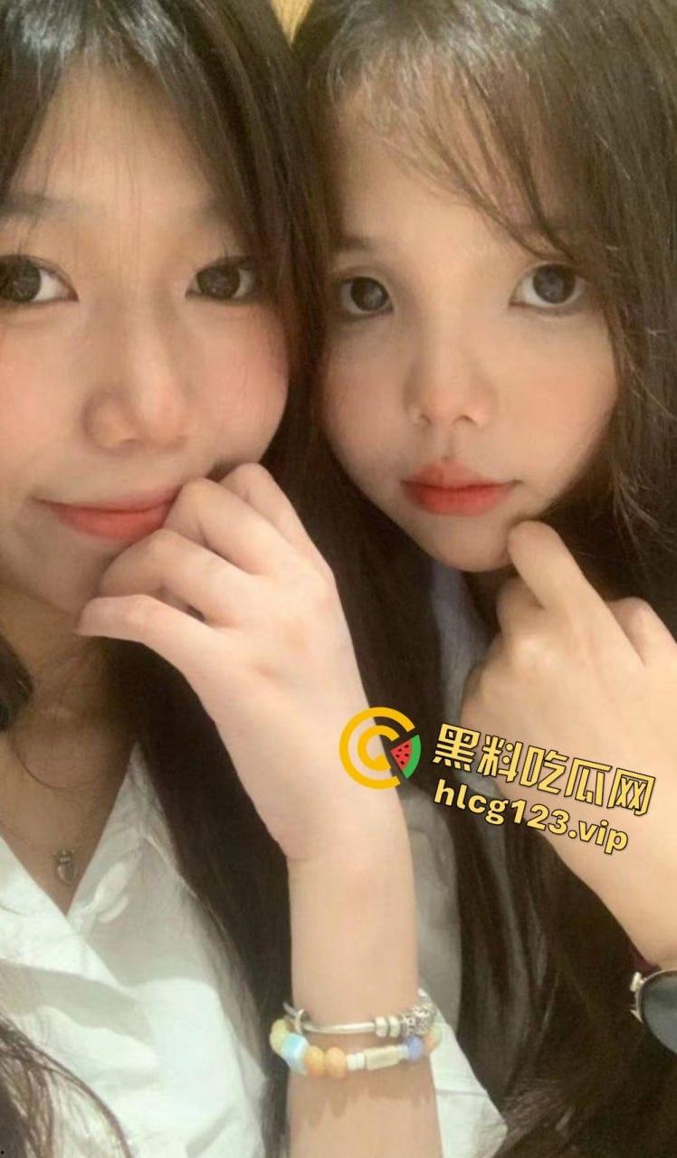 极品双马尾学生妹【欢欢】，甜美萝莉风格私下大反差！COS扮装直播裸舞让人把持不住！-23