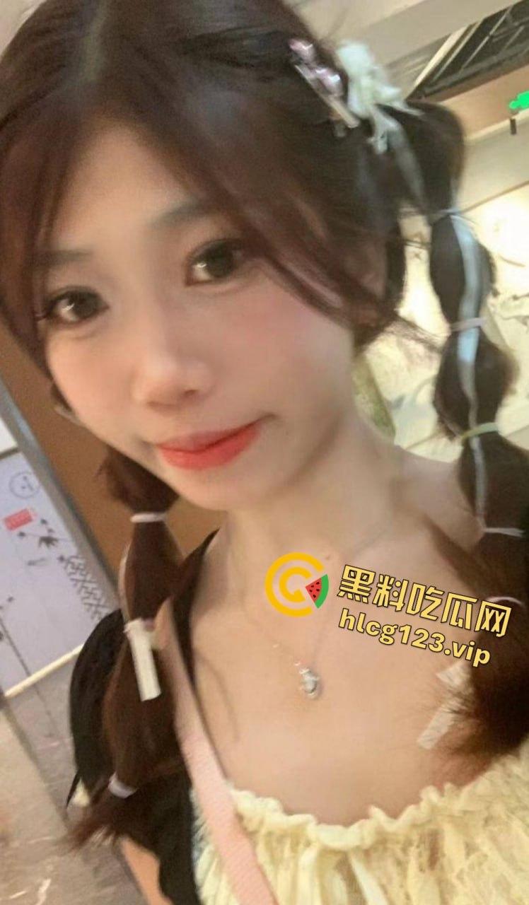 极品双马尾学生妹【欢欢】，甜美萝莉风格私下大反差！COS扮装直播裸舞让人把持不住！-30