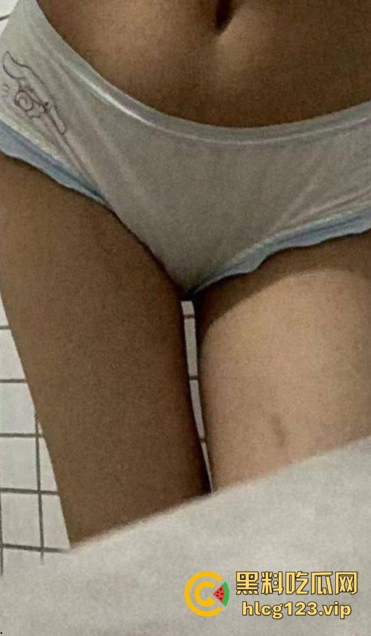 极品双马尾学生妹【欢欢】，甜美萝莉风格私下大反差！COS扮装直播裸舞让人把持不住！-45