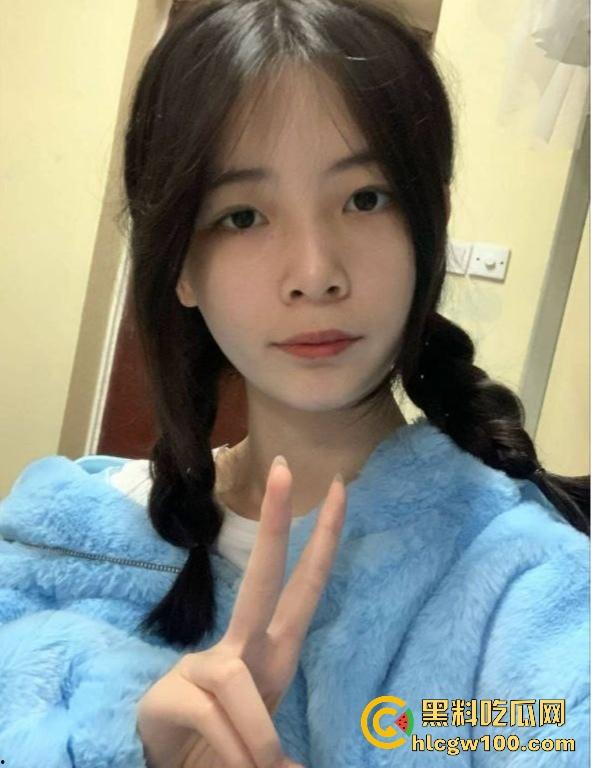 合肥网恋聊到的大学妹【余嘉宁】刚失恋就被拿下，性冷淡到床上闭眼不叫不闹，连分手都显得清淡无味！-5