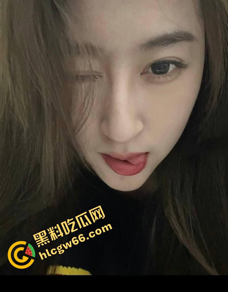 石家庄前女友【王沐沐】太顶了，火锅店老板娘身材火辣，嫩穴紧水多小穴一夹就射，口活舔到我腿软！-4