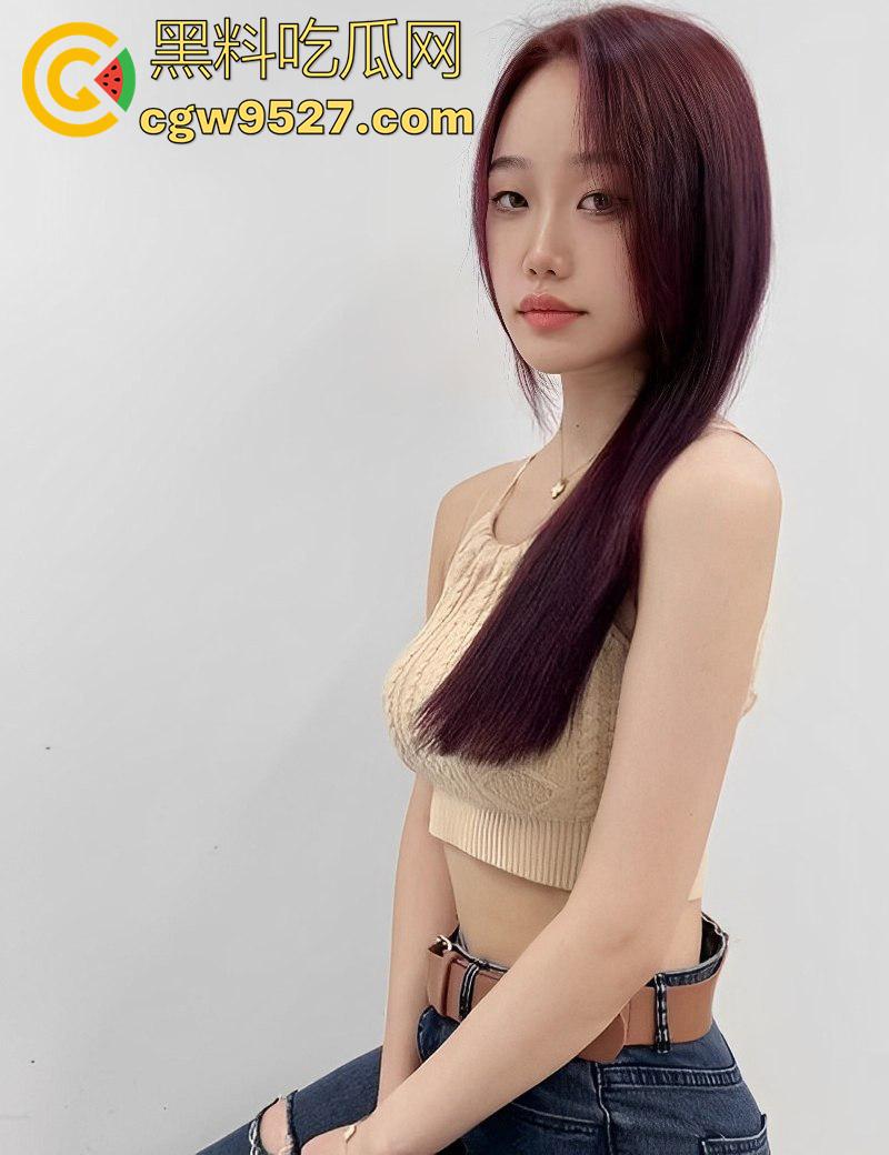 湖南女子学院校花【张美君】，高颜值模特身材女神，穿性感制服女上位疯狂扭动，那股骚劲太反差了！-4