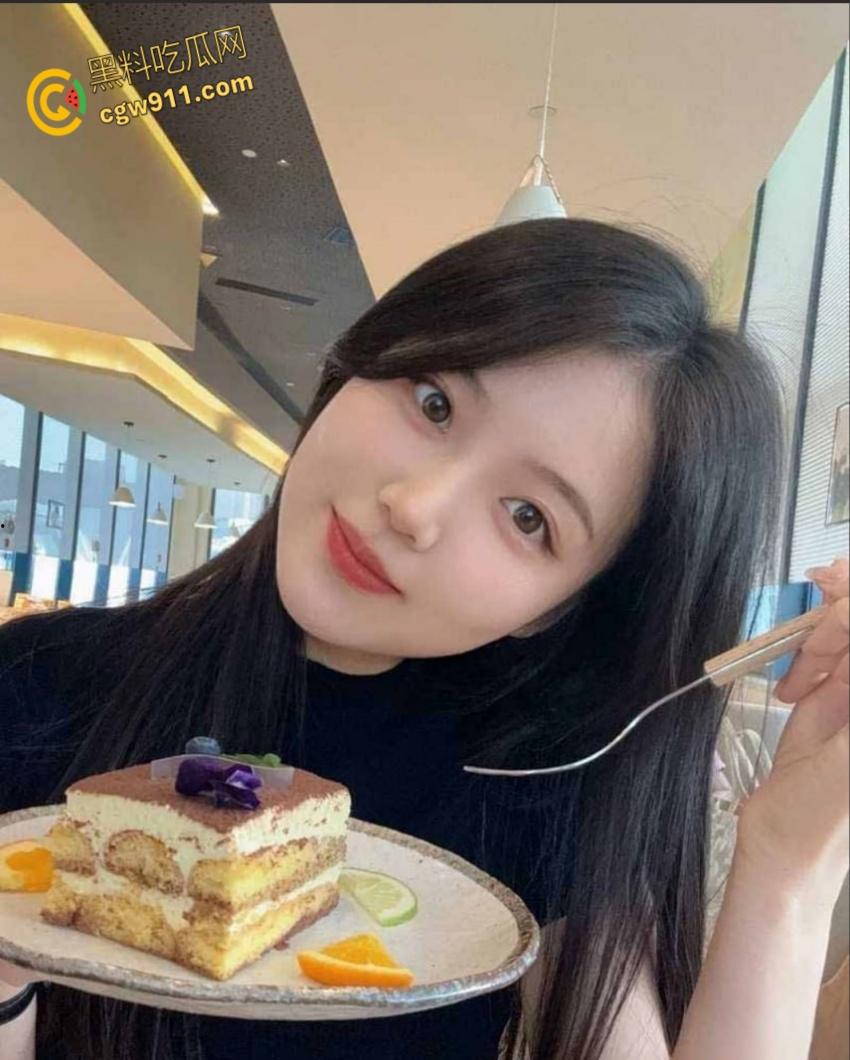 无能老公出差，同城约炮美乳人妻，嘴上说不要身体很诚实，无套爆操饥渴少妇，走的时候还恋恋不舍 ！-2