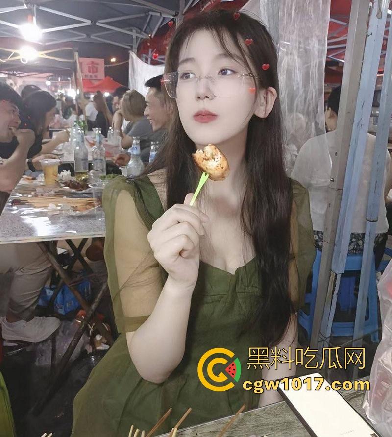 辽宁大学03级清纯学妹【徐晗映】背叛男友狂野偷情兄弟，偷情打炮如饥似渴！她雪白长腿缠上兄弟腰，娇喘连连！-2