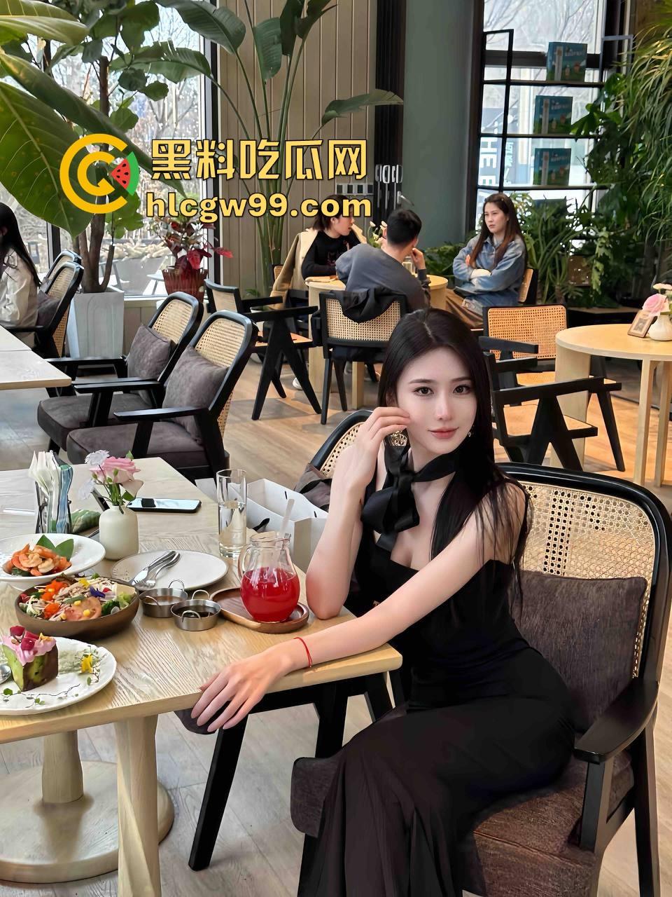 杭州第一掐脖哥，驯服哥桌下猛猛干强制爱，表面是勤俭持家的好男友，背后却是骗炮发片的国产区大佬！-35