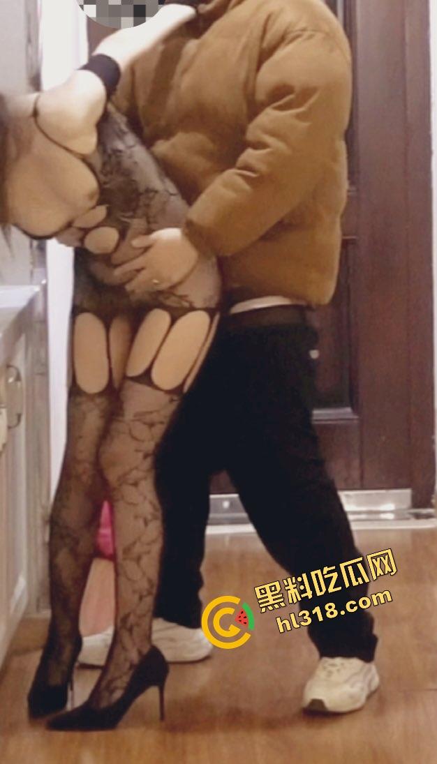 南京传媒学院极品反差母狗『李可盈』网调金主约炮，各种自拍视频流出，课代表小仙女也能喷水？-10