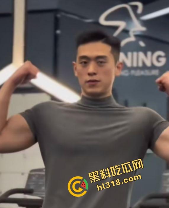 别只会看抖音直播，40W粉健身网红『小葛』爆操女粉，鸡巴一亮生吃大帅屌，谁还在乎套子这种废物？-7