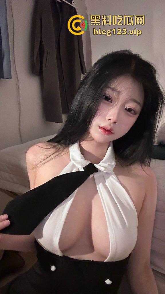 韩国白袜小姐姐【nixkk】反差巨乳肥臀，身材绝了，这肉长得太到位！-8