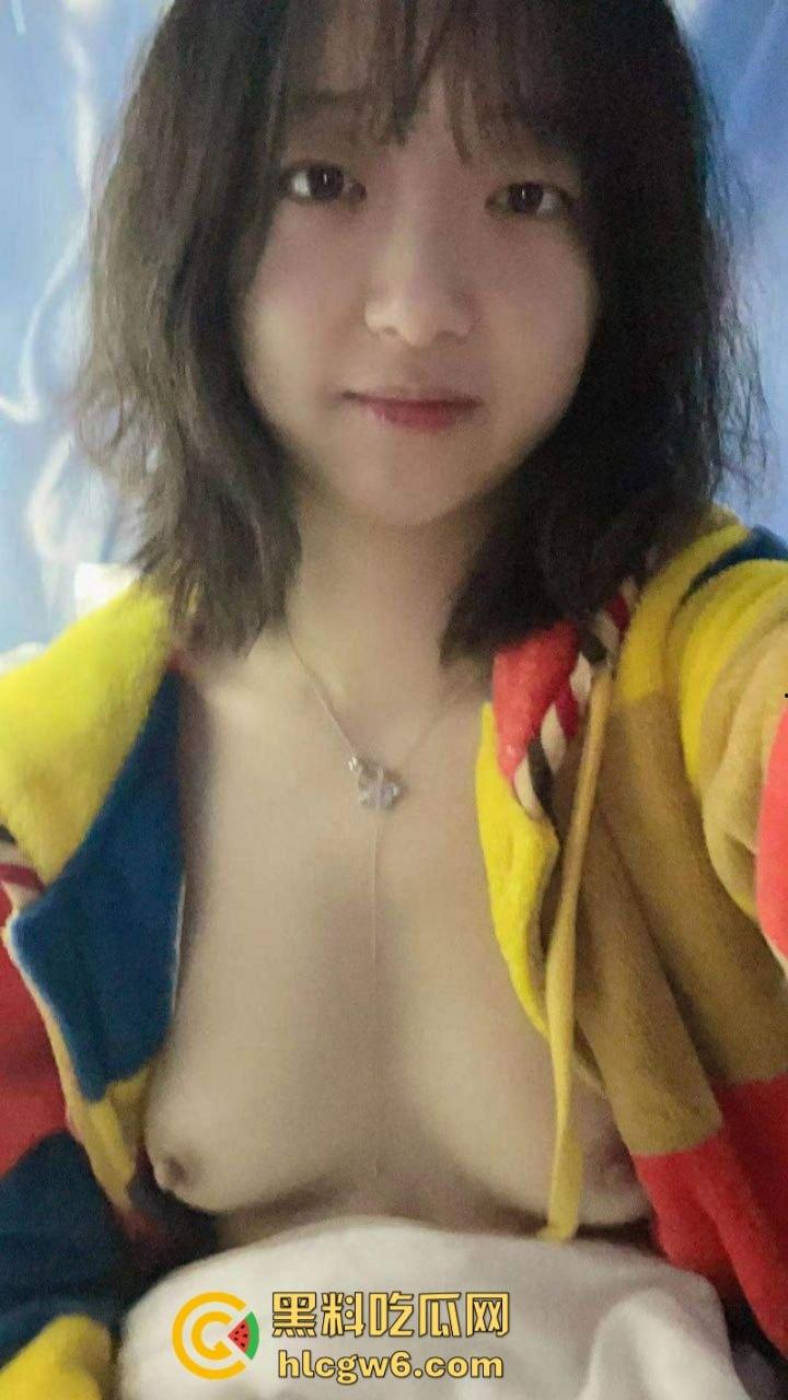 披着甜妹的外衣 掩盖母狗的事实 上海政法大学二大【彭嘉文】绝密性爱视频遭男友反差投稿 尺度惊人！-2