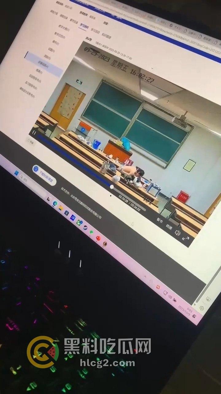 北工大401教室内做爱被录进教程，全网炸裂，校园内外引发激烈讨论！-8