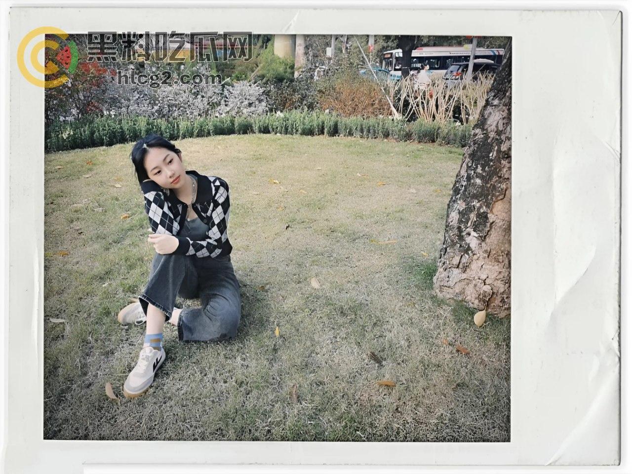 极品小情侣性爱视频百度网盘曝光，清纯美女私下狂放，惊人倒立吃鸡-2