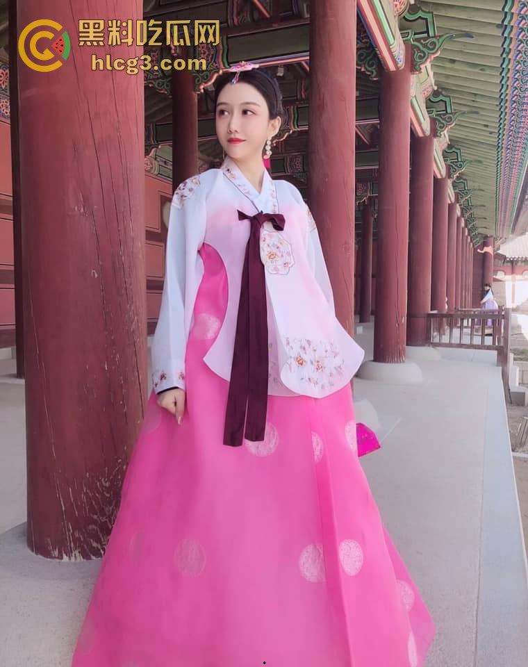 极度反差高颜值清纯女神【晓雅】性爱私拍曝光！白肤大波粉奶头尽显诱惑，私处已被金主玩黑令人心动！-2