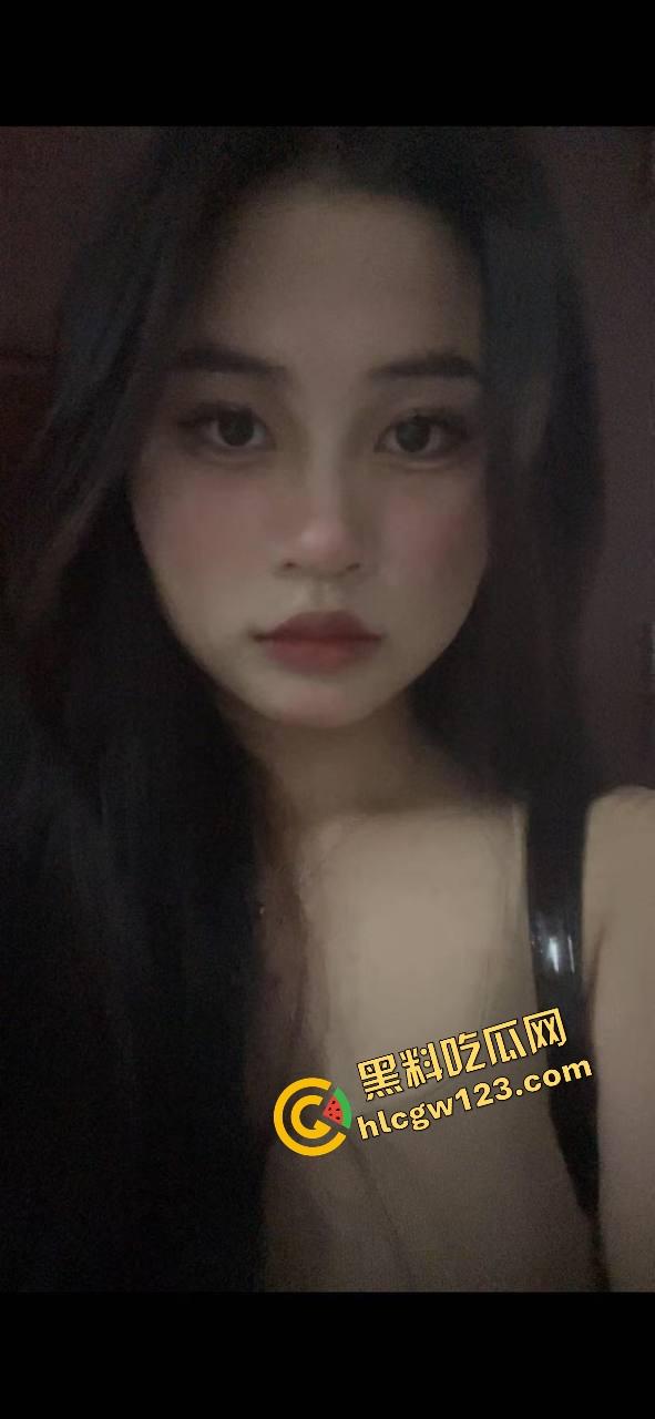 为什么说白虎女不能娶？因为她一逼顶十穴，男人进去就出不来，一个个没毛却开着门，专收带把的！-4