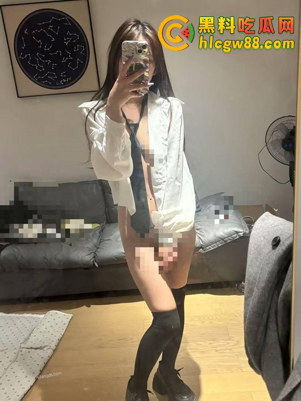 厦门酒吧气氛组极品眼镜骚婊『兰芊芊』酒吧10瓶皇家礼炮带走，制服丝袜被操高潮了主动求拍！-9