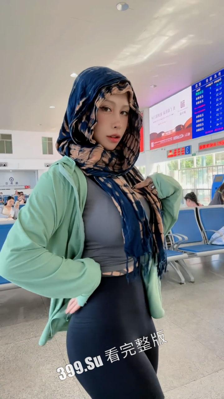 抖音 6万粉 高乔尤美 黄播博主 SM捆绑束缚胶衣穿孔爱好者  纹身好认完全不藏着掖着-3