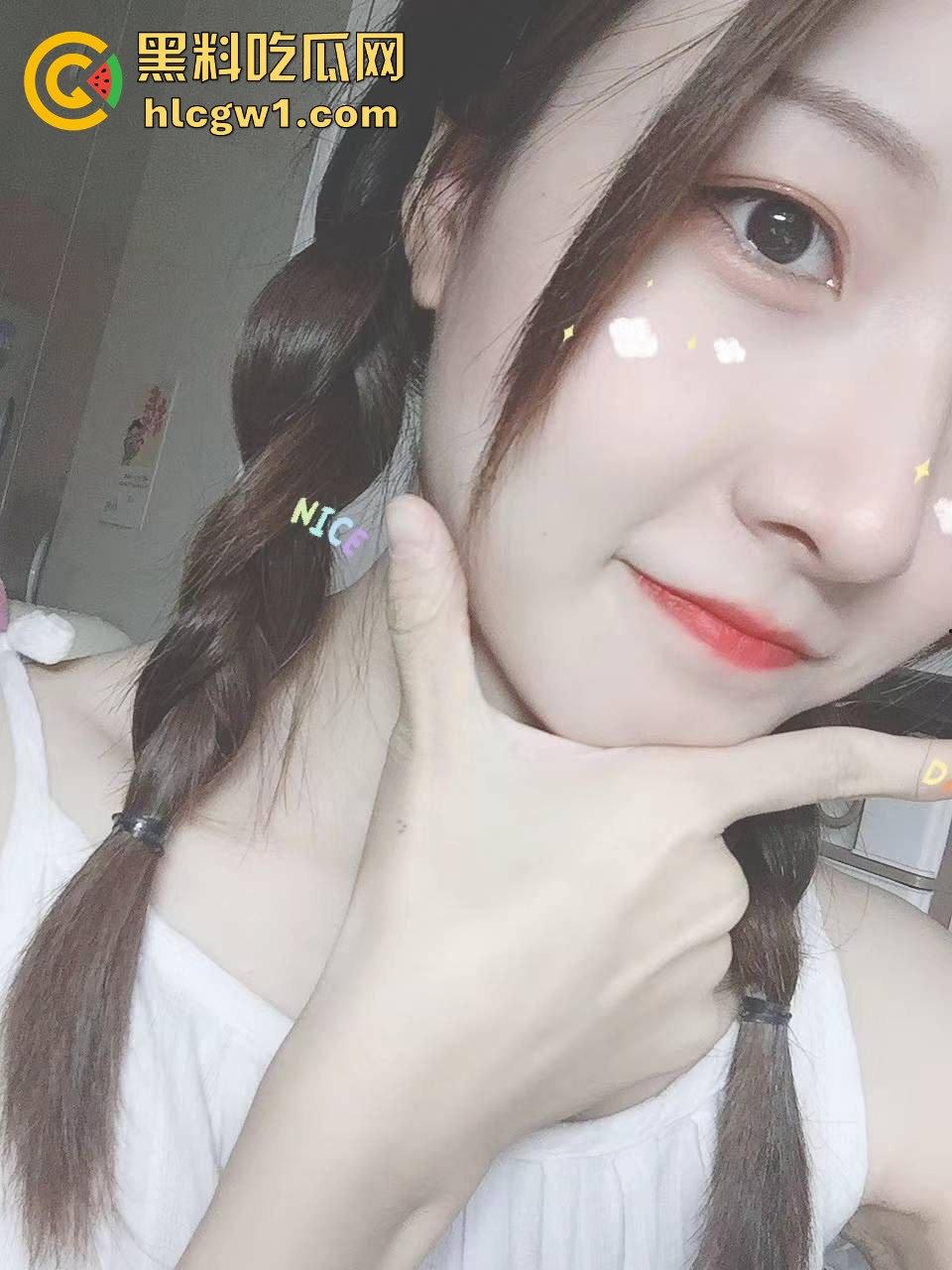 上海科技大学研究生【范冉】私拍！高冷女神表面装清纯，背地却是个随时能约的骚母狗！-5