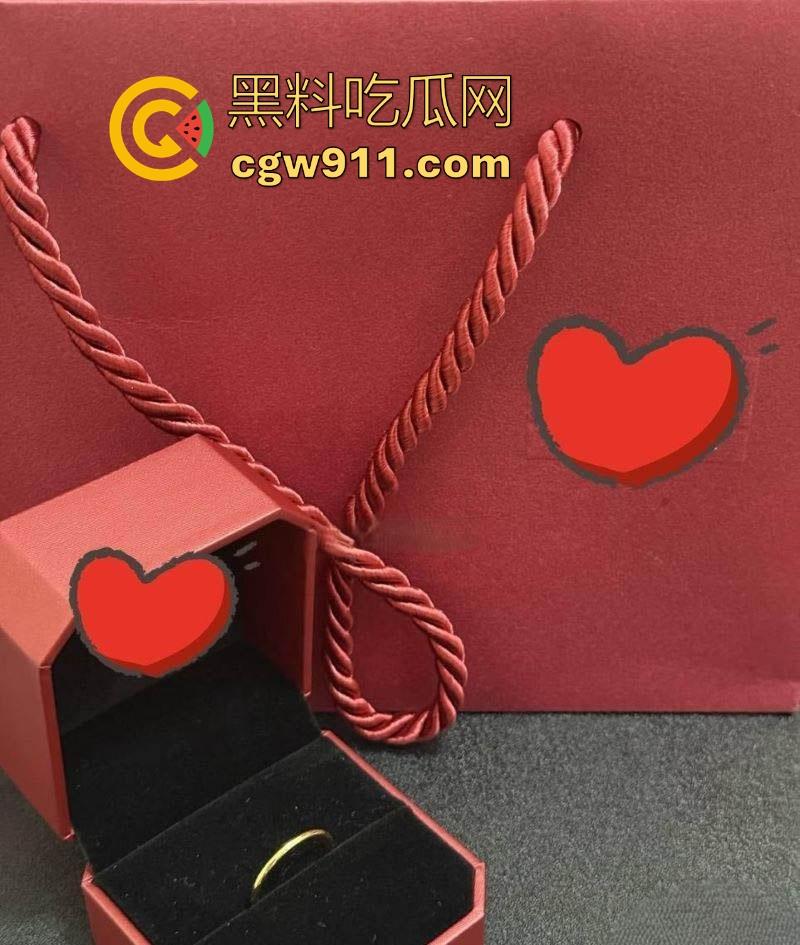 终于在堂姐醉酒状态，进入了堂姐的阴道，但是过程中堂姐竟然醒了，但还是阻止不了无套内射！-2