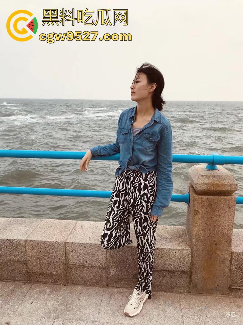 南京师大清纯学妹【卢瑞涵】，大长腿性感嫩妹，背着男友和体育生开房，趴着吃鸡大喊爸爸操我！-3