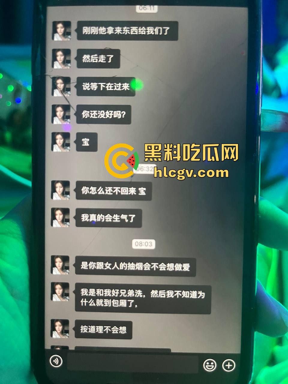 湖南高颜值御姐『李雪』偷情翻车！勾引孕妇老公被正妻抓奸，事后装纯结果爆出是个饥渴小骚逼！-3