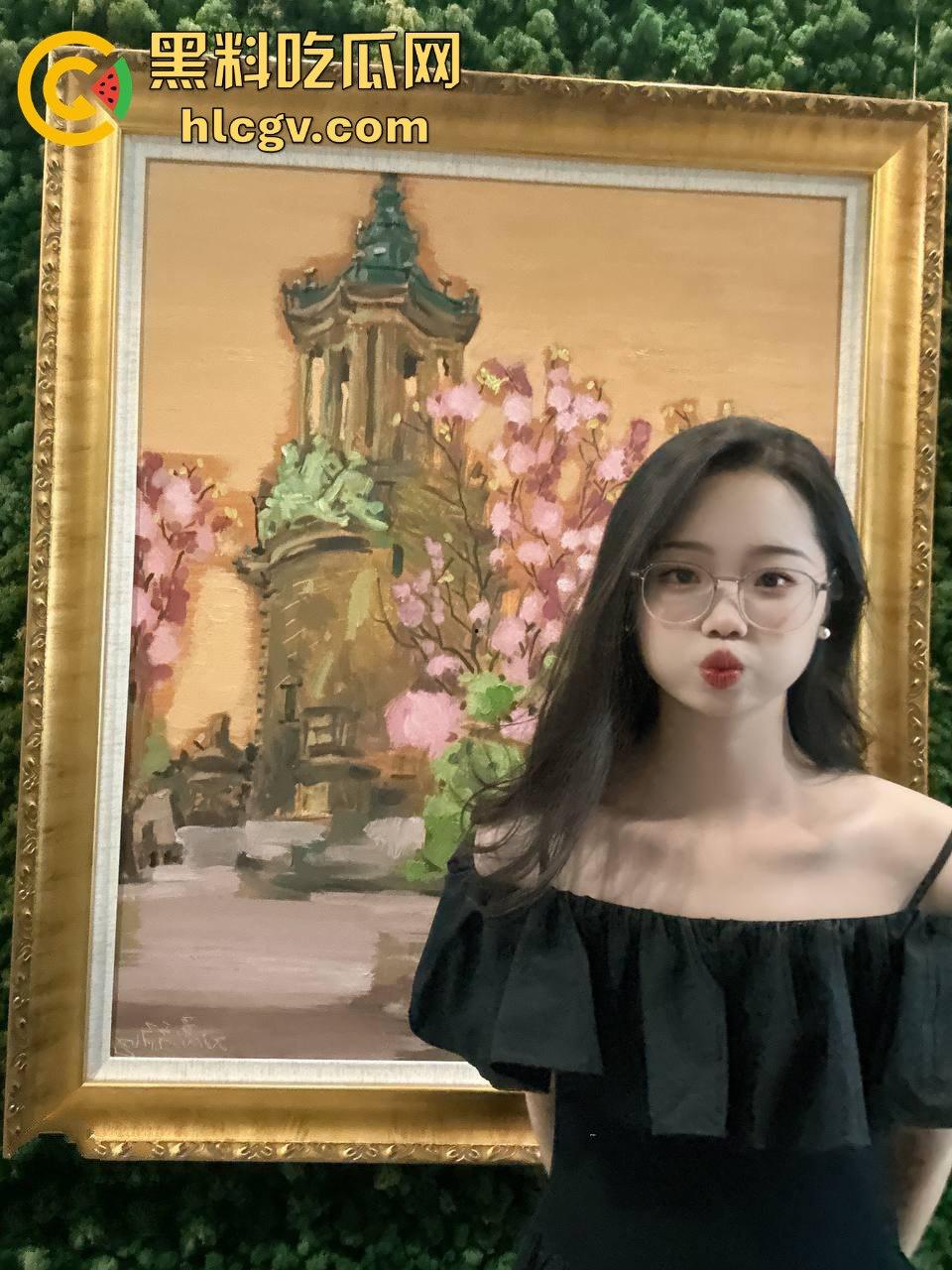 天津外国语大学大四学姐【韩雪珃】做爱视频意外流出！黑丝吃鸡巴画面疯传校园，毕业前的爆炸性丑闻！-15