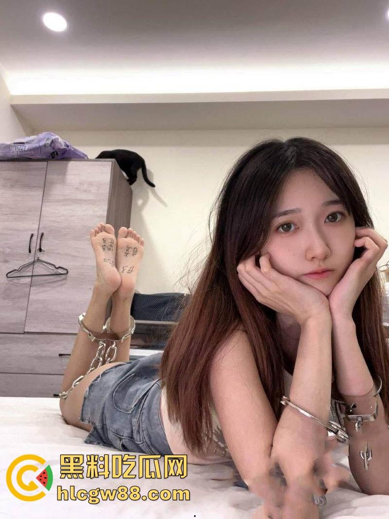 山西清纯反差婊大学生【林可婷】裸足诱惑私拍流出，M属性母狗自调教捆绑绝活，裸足诱惑让你射！-7