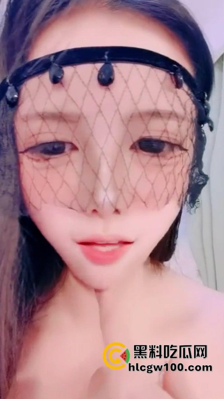 大奶纯欲嫩妹【小喜儿】终于直播露脸 清纯妹妹极限反差自慰 白虎穴被玩的白浆直流！-1