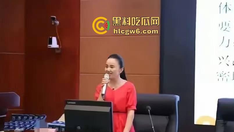 老牛吃嫩草！湖南省宁乡十三中女副校长【谢佳雄】婚内出轨学生近10年，大量聊天记录爆人眼球！-17