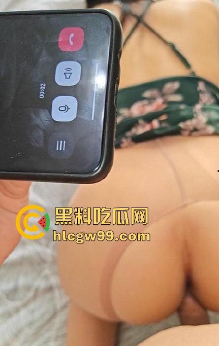 元宵节跑去跟嫂子做爱时 嫂子让我给兄弟打电话，让兄弟听嫂子的淫叫声，Ntr 兄弟还让我温柔点别打桩！-8