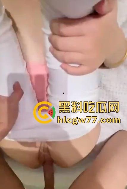 海角大神 会喷水的姐姐系列 骚货姐姐禁欲几个月实在忍不了穿着旗袍来勾引我!-5