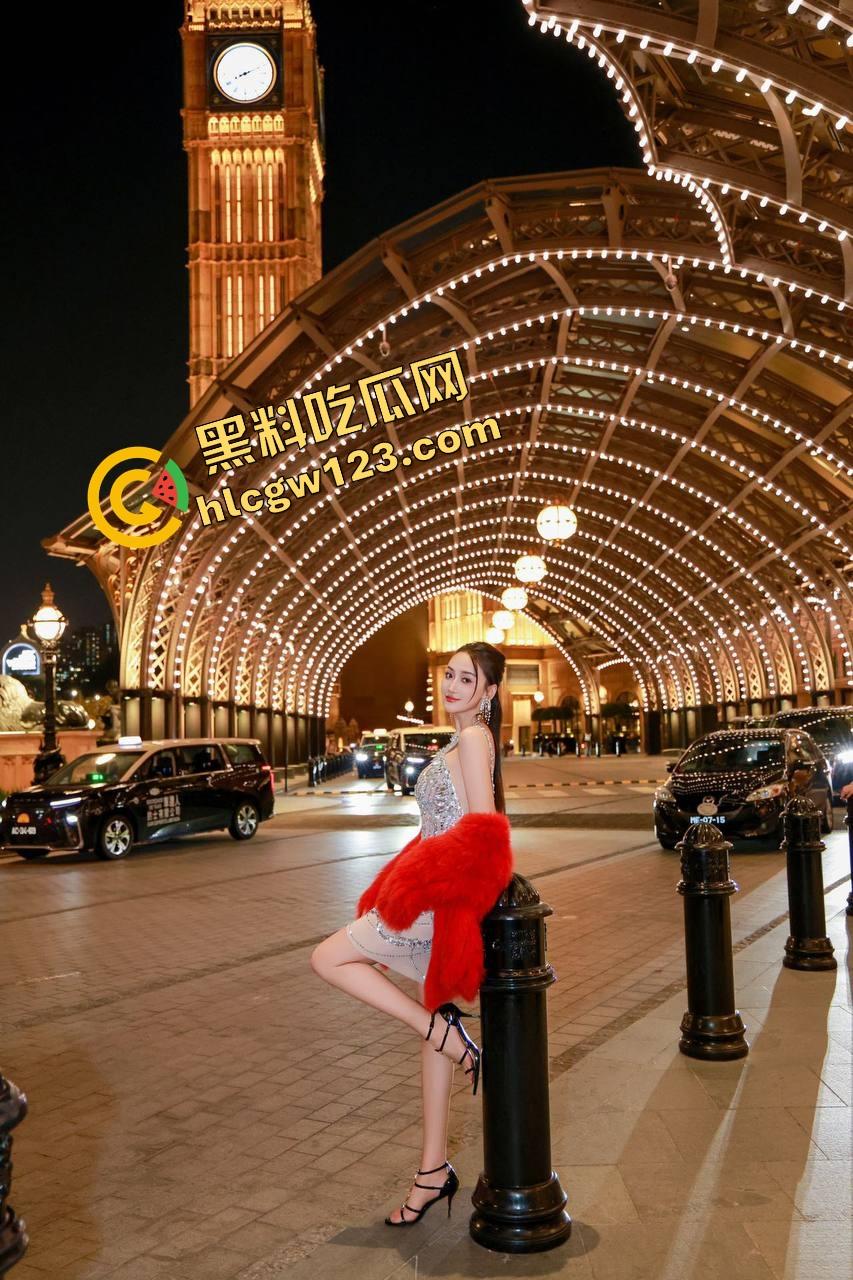 上海牛逼富二代爆玩制服嫩妹，法拉利一开少女排队上车，无套内进制服JK，操到嘤叫痉挛！-7