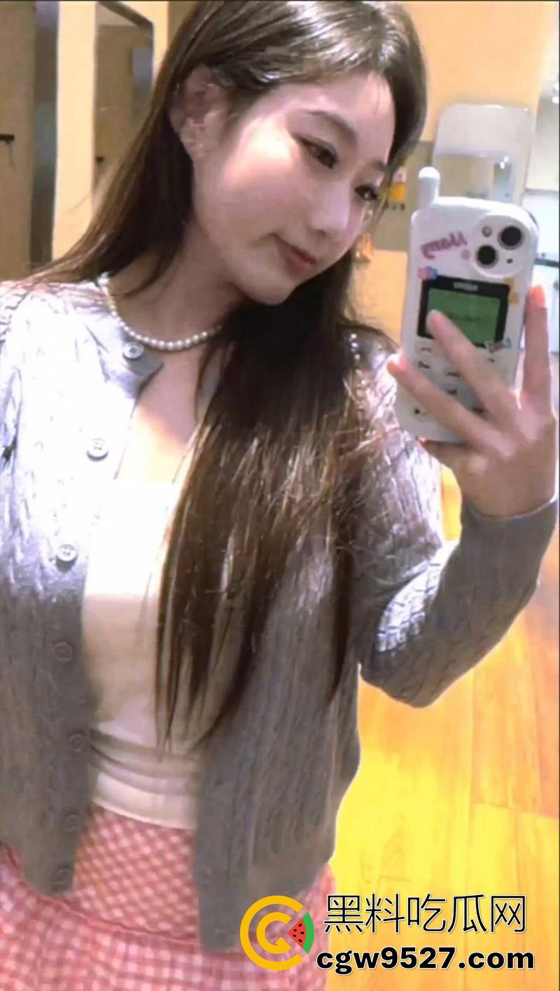 抖音同城约炮，高颜值极品熟女，身材极品奶子超大，各种妖娆骚姿挑逗，居家对镜自录视频勾引网友！-3