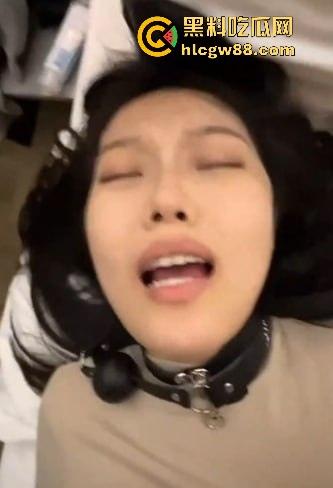 民航学院【吴婷】约炮视频流出，口活骚得离谱，满脸淫欲吞精不止，浪到像中了春药！-3