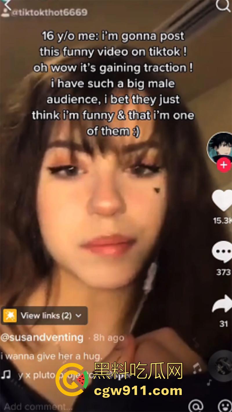 tiktok顶级母狗【Hannah0w0】，身材超顶反差婊子，白虎嫩穴各种展示，被调教成小母狗扛起来输出！-4