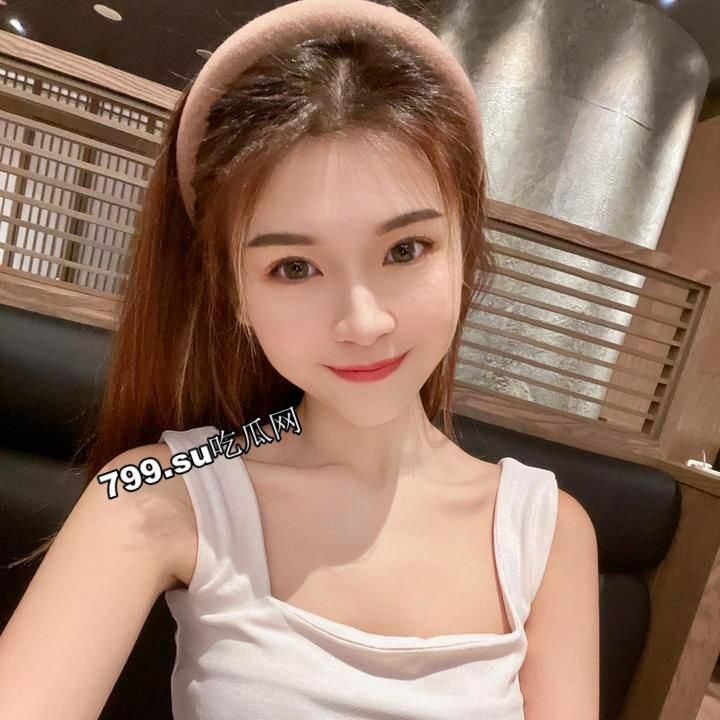 抖音 马来西亚 车模「Vievy.Vy」不雅照片外流 甜美女神身材超棒-2