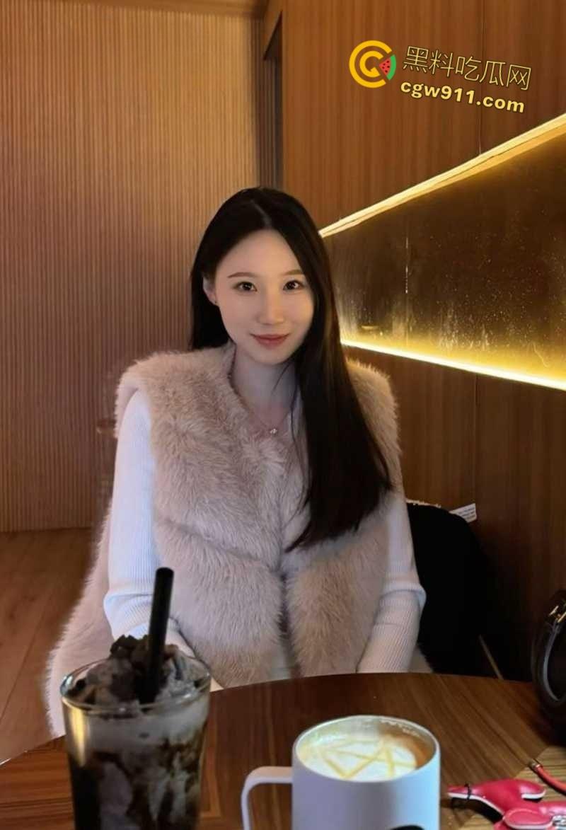 保定理工校花 【徐丽颖】，约炮成瘾玩情趣调教，穿JK戴狗链被爆操颜射吞精，堪称校园公交车随便上！-3