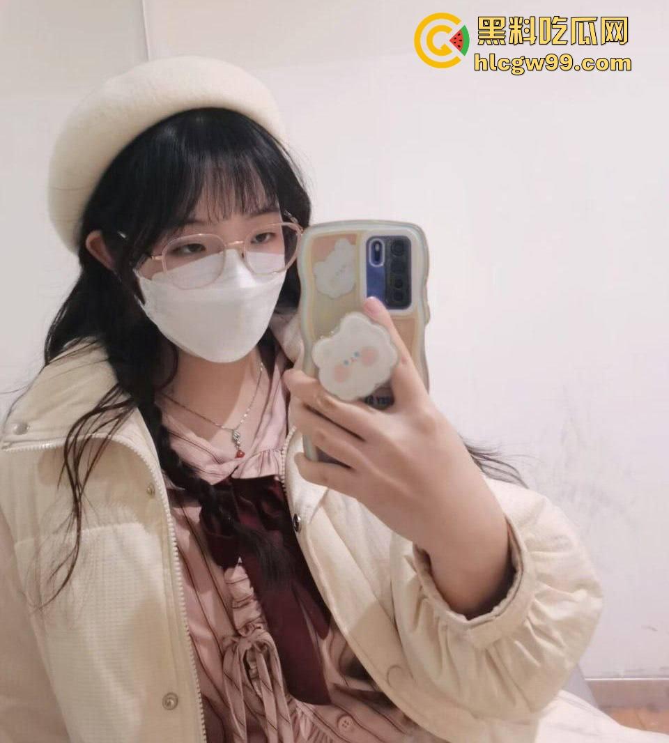 哈尔滨工程学院大一学妹【魏雯雯】性爱视频曝光，娇喘连连自动打桩机式疯狂  一秒变母狗!-2