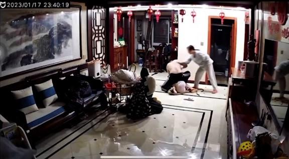 家暴合集  不知原因，不做圣母     不过暴力总归不是解决问题的办法，对仇人下手也不过如此吧-8