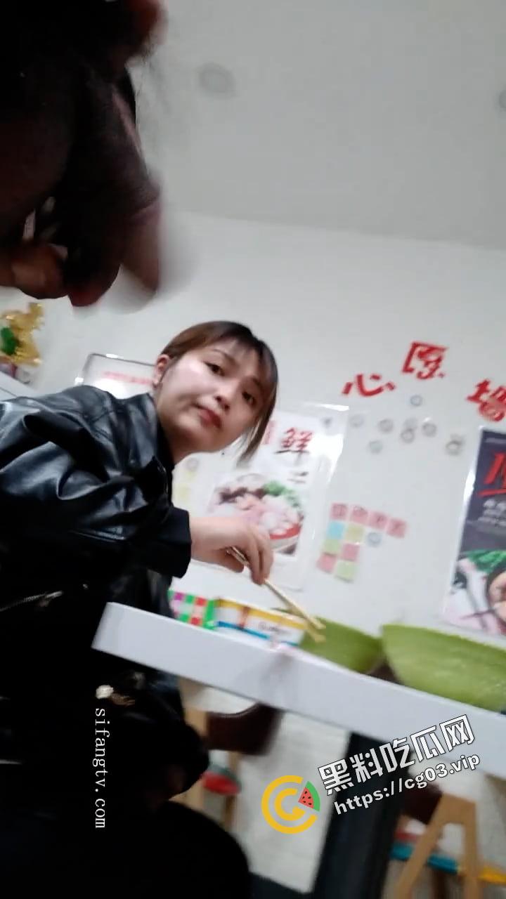 国产大变态 街射篇 速射通关达人 【黑虎】专场 专门挑街头的年轻路人妹子露屌  又收获一波表情包 （四）-8