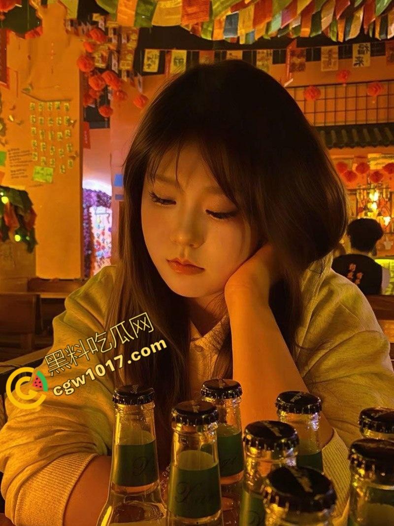 河南周口巨乳名媛【金晨晨】车震视频曝光，H杯豪乳波涛汹涌，白嫩皮肤、死命被干，网友疯狂围观羡慕嫉妒恨！-3