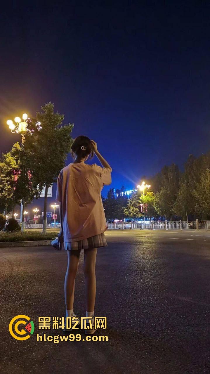 山东烟台学生妹【田诺怡】云盘泄密，曲曲式啪啪全纪录，口交足交样样精通，被男友爆操内射送进国产区！-4