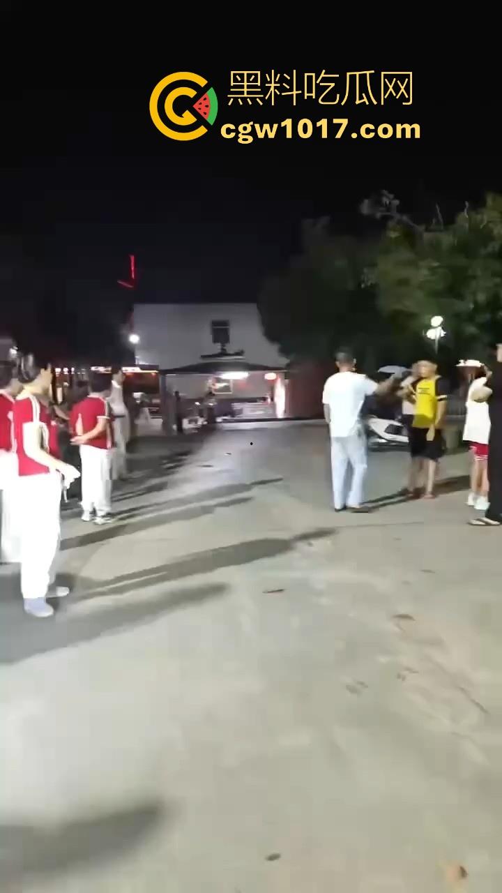 广东汕头市小女孩被三名精神小伙殴打致死，到底是什么仇什么狠啊，下如此毒手！-8