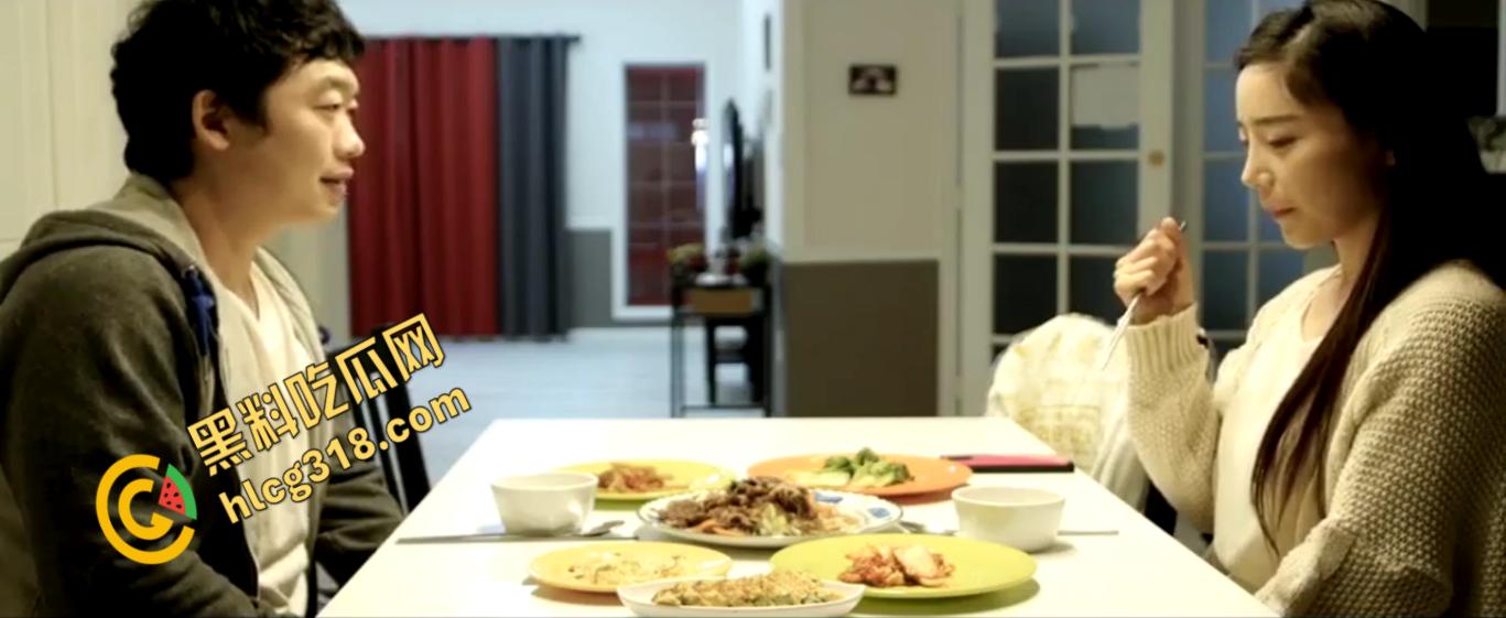 韩国三级《热情的邻居》，性感邻居短裙撩骚，沙发厨房女上狂战，爆操腿软爽翻天！-1