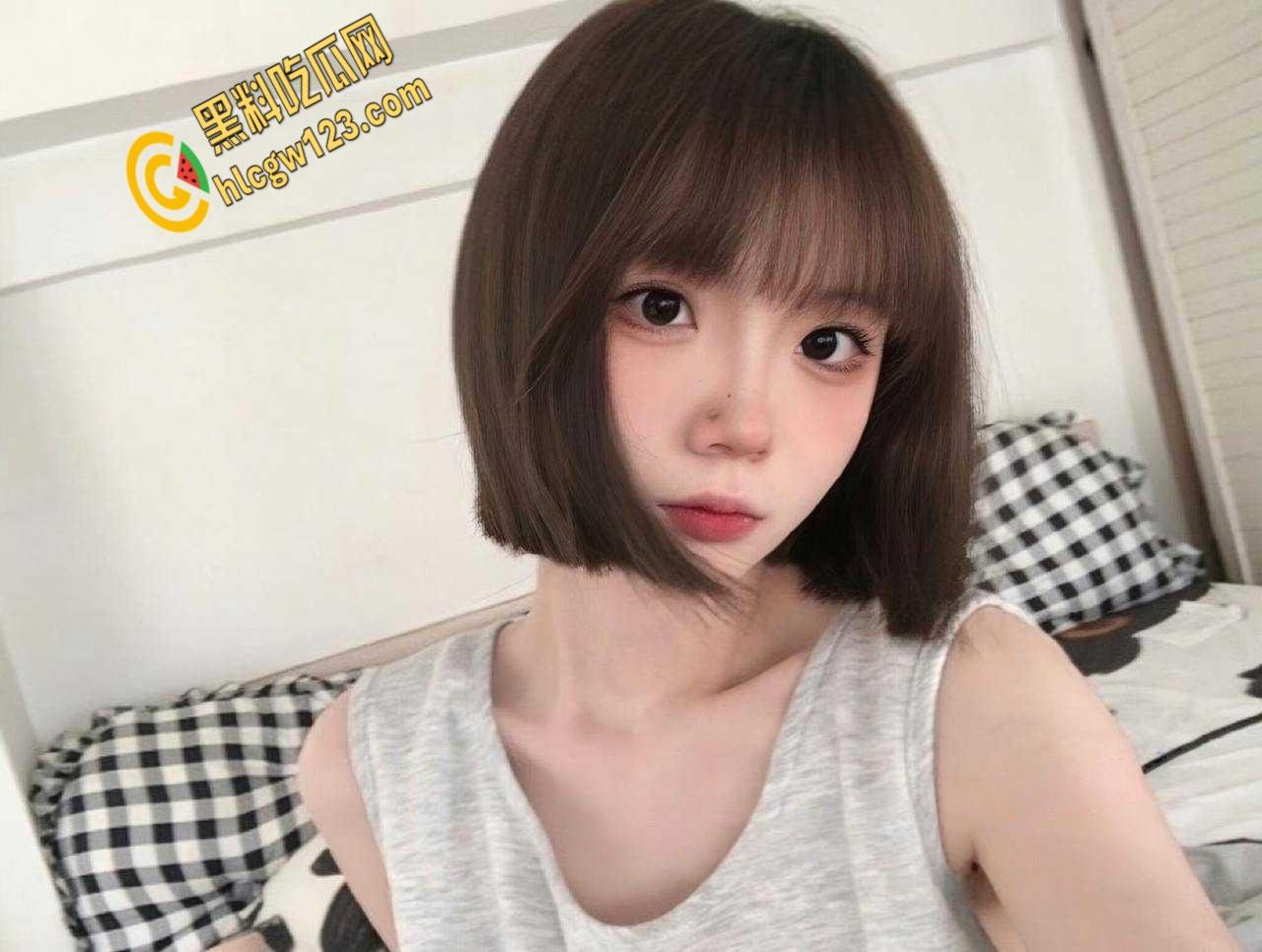 赣州师范科技学院【杨嘉婧】，青春期的身体就是躁动，粉逼都肿了嘴上还喊着我要！-3