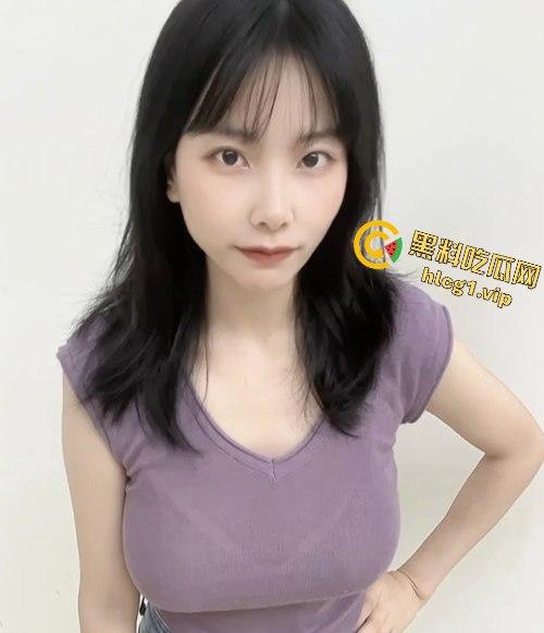海南巨乳胸模「李婉莹」性感自拍曝光！极品巨乳蜂腰翘臀！水中浴身肌肤光滑透亮让人欲罢不能！-2