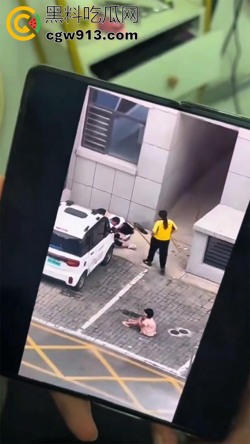 离婚女不能找果然有道理，河北邢台南和明德园小区，二婚女把老实婆婆逼跳楼，这回又要离婚了！-2