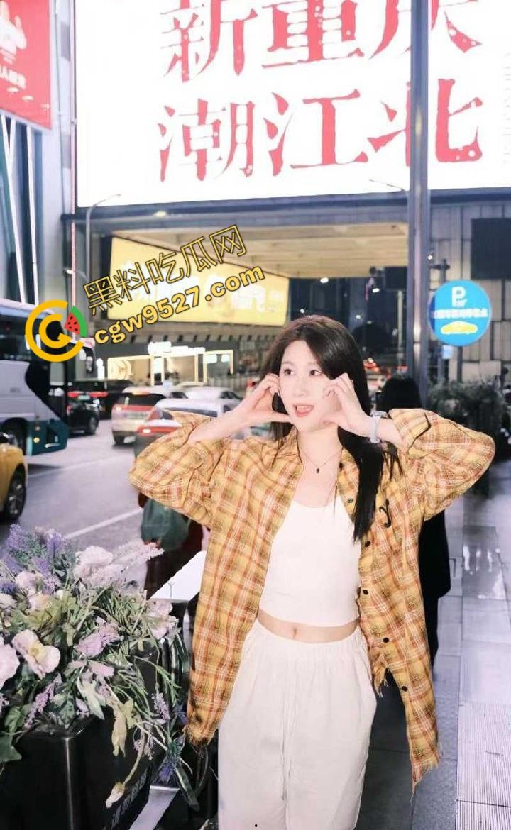 浙江00后学生妹【李丹】夺魄翘臀被男友猛操!渣男分手后不雅视频怒曝全网,极品嫩妹反差至极!-2