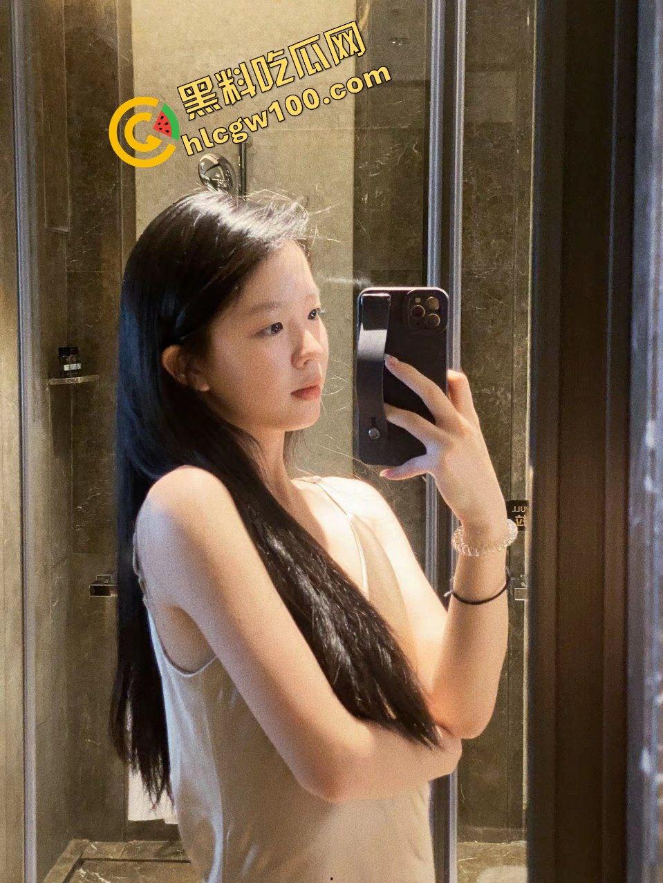 广东湛江贱货渣女社会反差婊『陈妍怡』诱惑人妻老公聊骚 偷情约炮酒店后入淫荡做爱!原创独家流出!-6