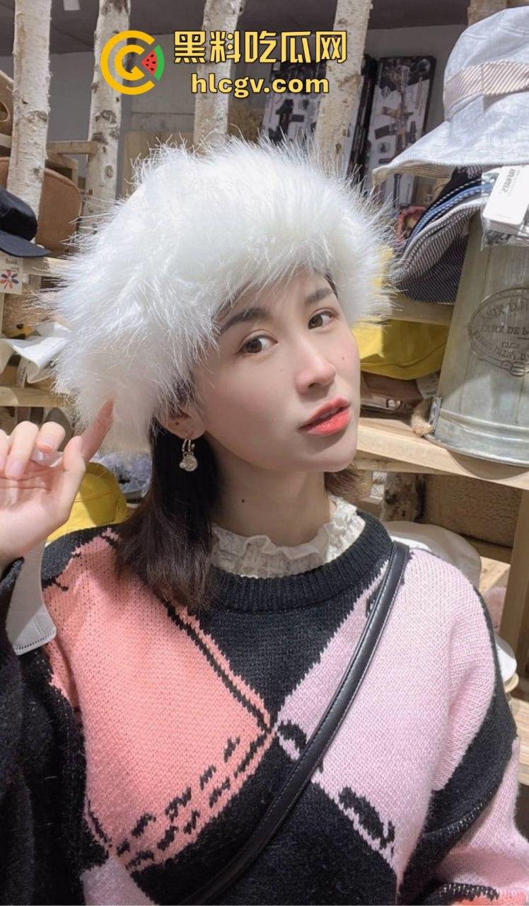 百度云惊爆富二代与极品女友啪啪视频！情侣私密日常被曝光，画面香艳十足！-3