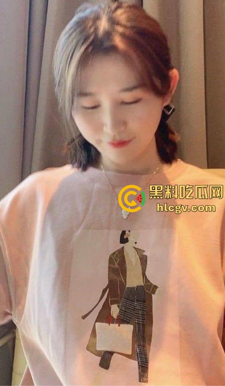 百度云惊爆富二代与极品女友啪啪视频！情侣私密日常被曝光，画面香艳十足！-5