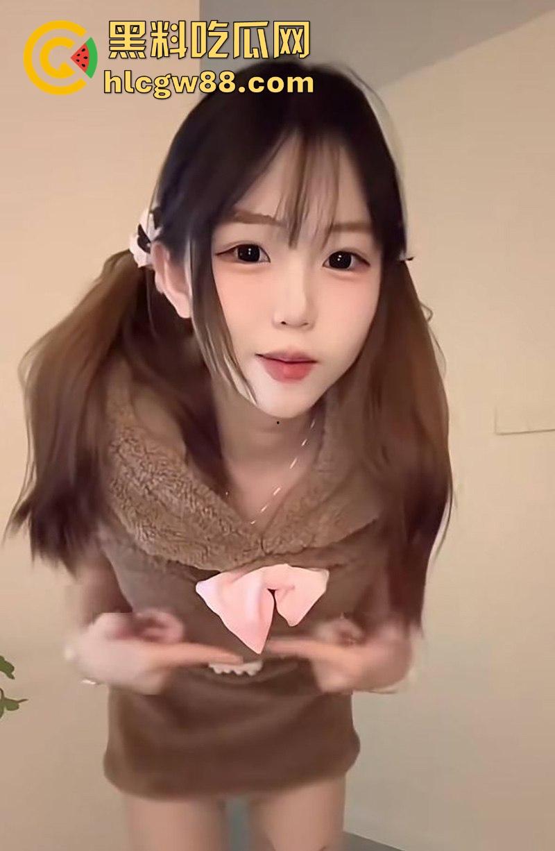 抖音高颜值网红【炒河粉】极品身材性感嫩妹 贫乳长腿可爱诱人 大尺度全裸私拍流出-3